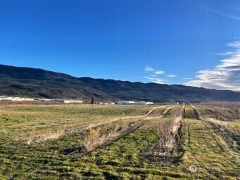 851 S Van Well Ave. , East Wenatchee, WA 98802 - Photo 8
