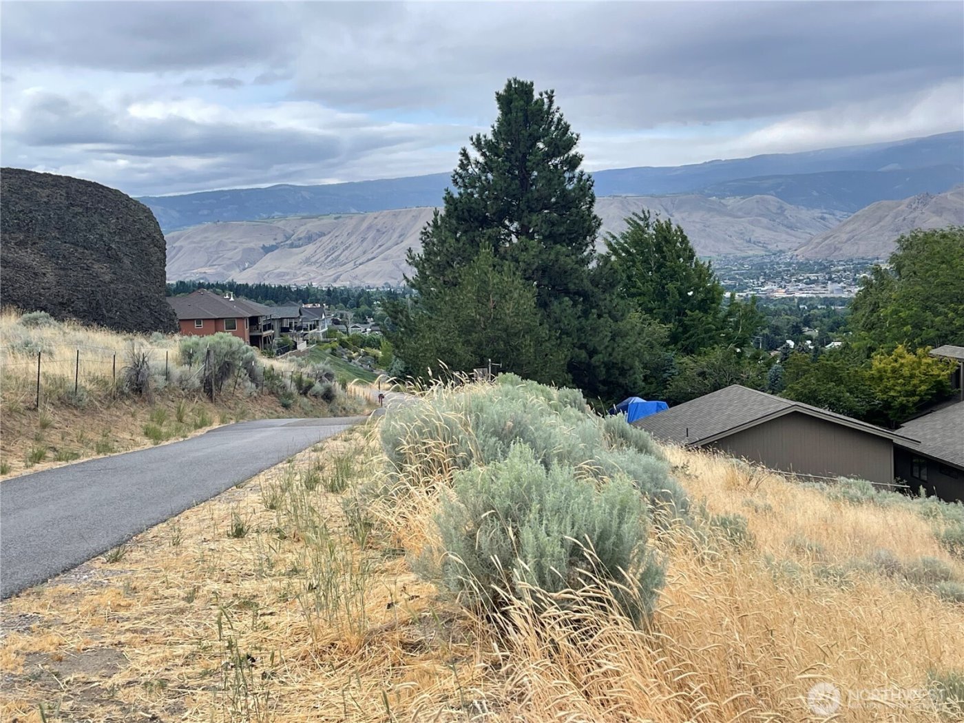 2714 Casa Mia Drive , East Wenatchee, WA 98802
