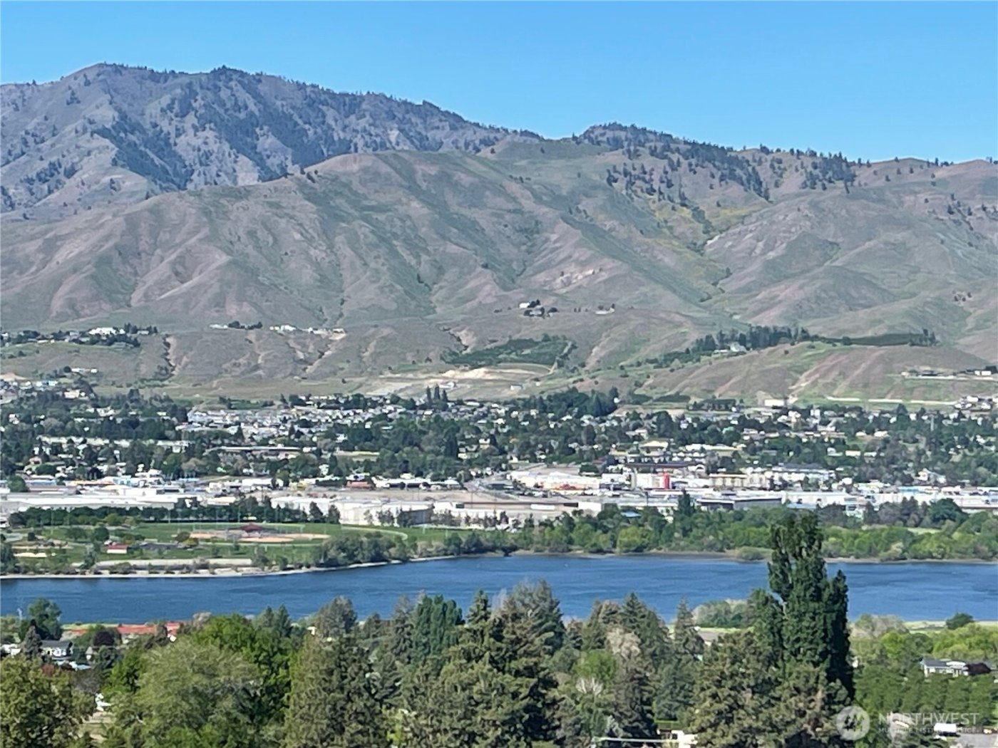 2714 Casa Mia Drive , East Wenatchee, WA 98802