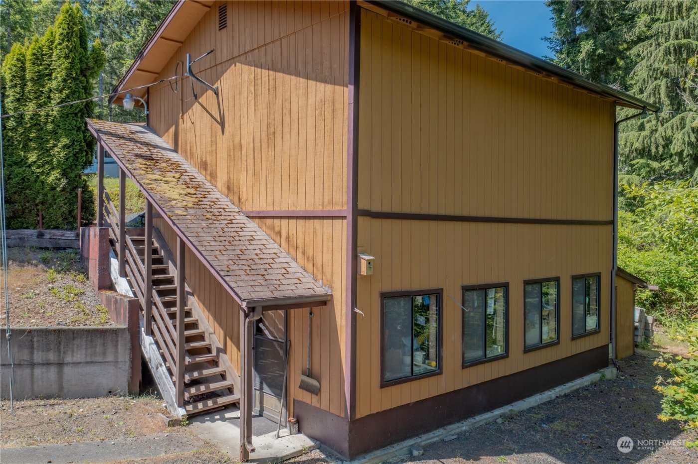 140 N Spindrift Drive , Lilliwaup, WA 98555