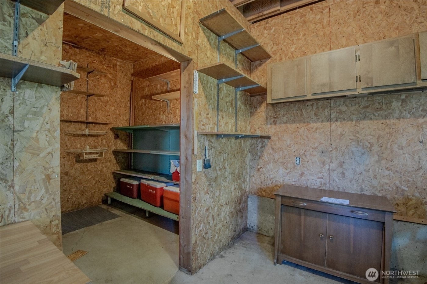 140 N Spindrift Drive , Lilliwaup, WA 98555