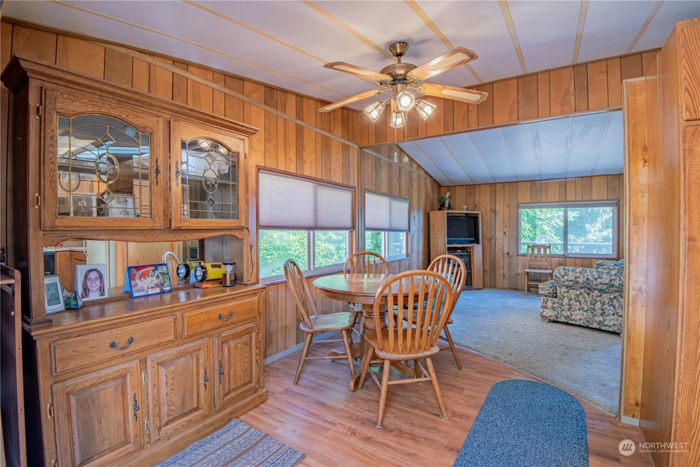 140 N Spindrift Drive , Lilliwaup, WA 98555