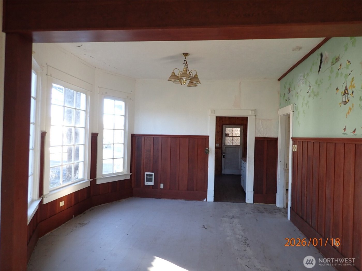 237 13th Street , Raymond, WA 98577