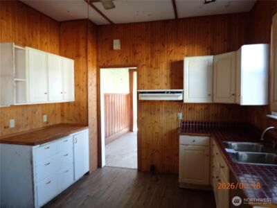 237 13th Street , Raymond, WA 98577 - Photo 17