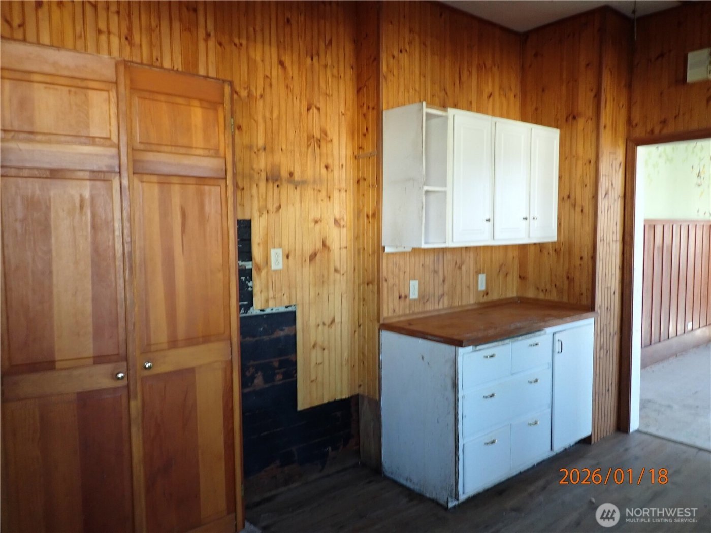 237 13th Street , Raymond, WA 98577