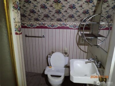 237 13th Street , Raymond, WA 98577 - Photo 22