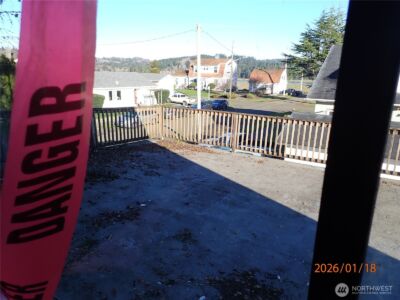 237 13th Street , Raymond, WA 98577 - Photo 26