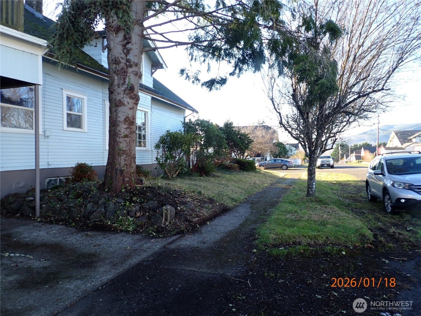 237 13th Street , Raymond, WA 98577