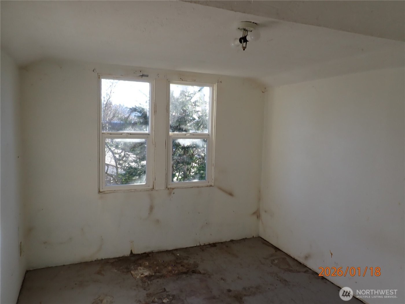 237 13th Street , Raymond, WA 98577