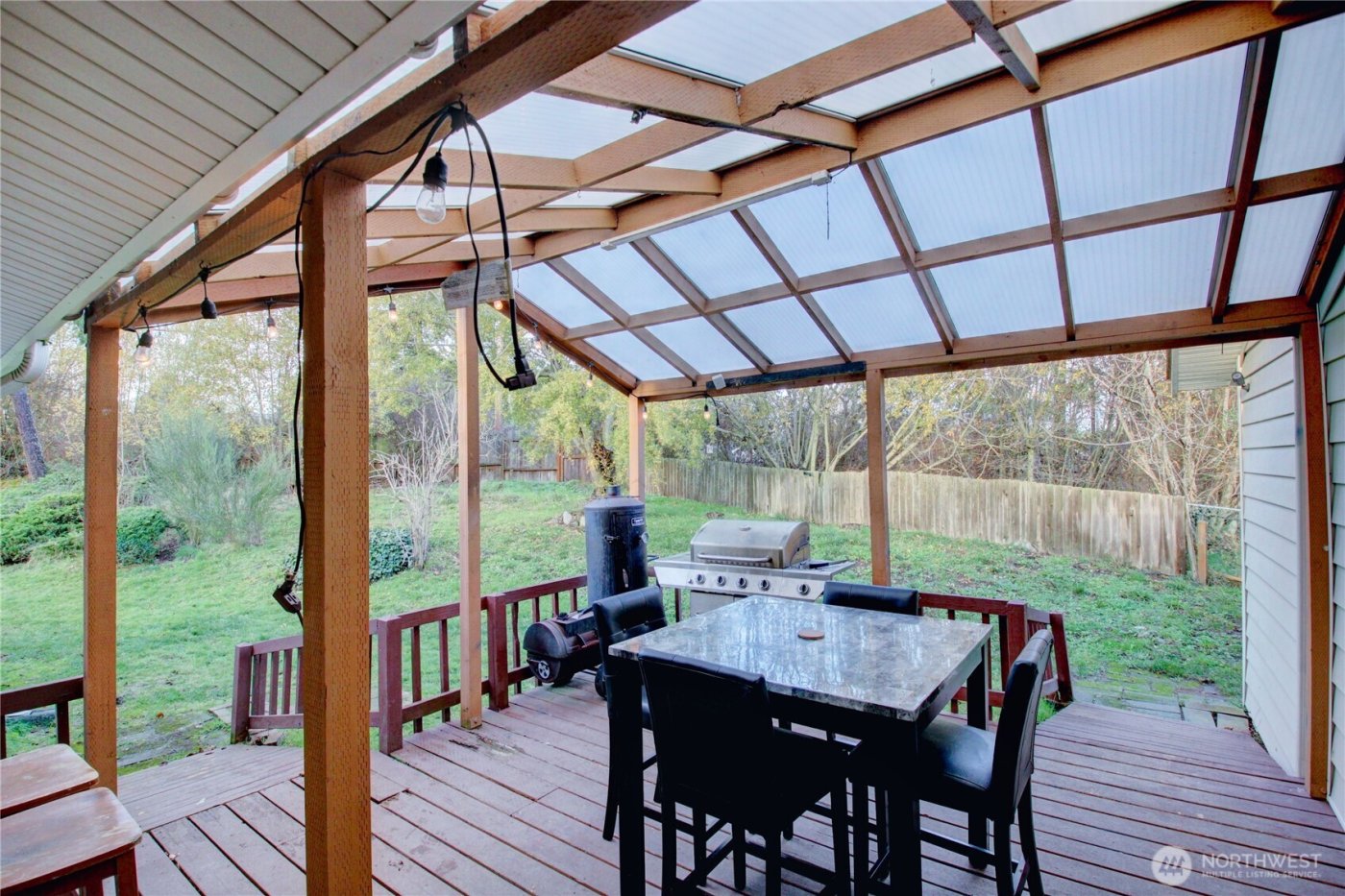 388 NW 11th Court , Oak Harbor, WA 98277