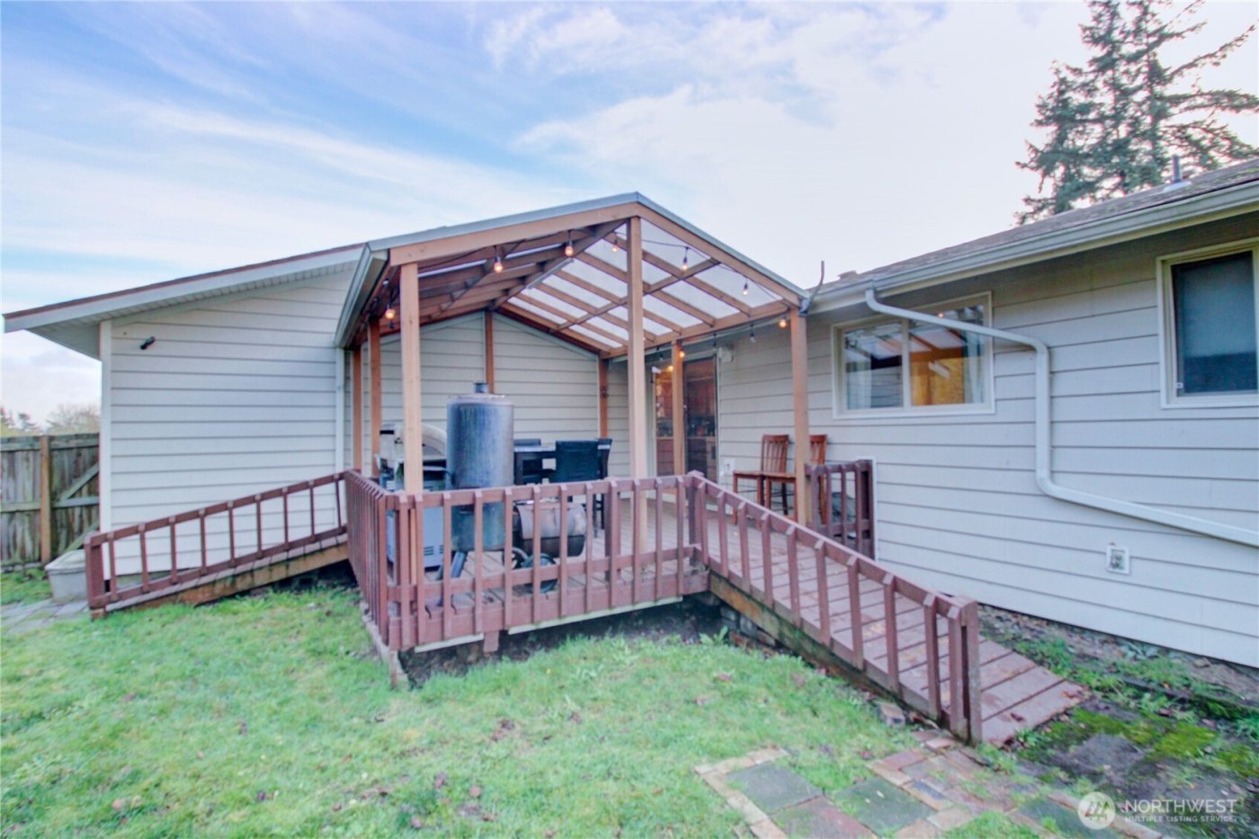 388 NW 11th Court , Oak Harbor, WA 98277