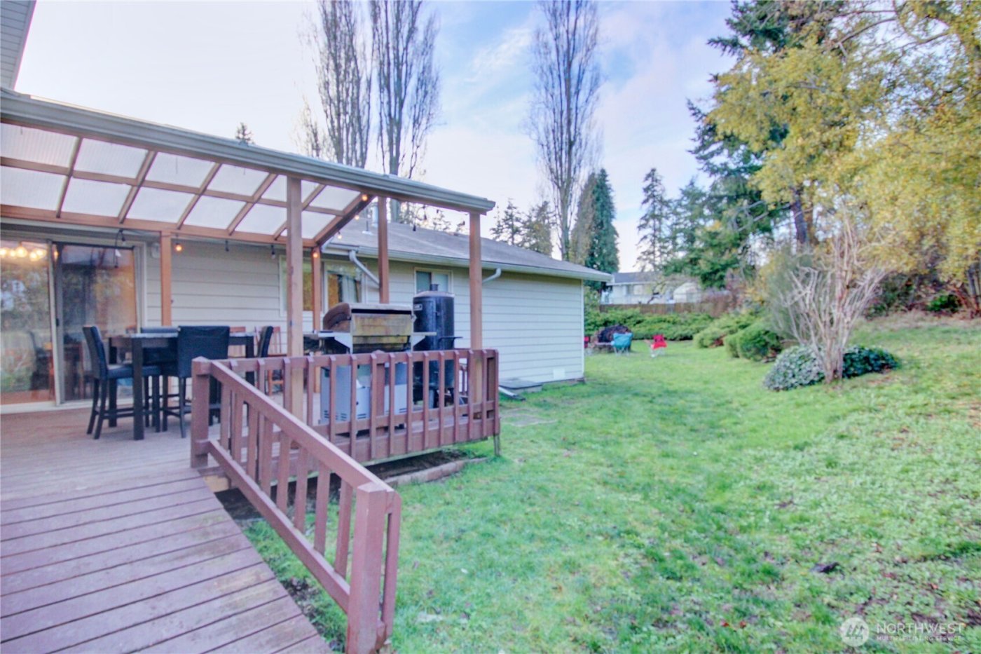 388 NW 11th Court , Oak Harbor, WA 98277