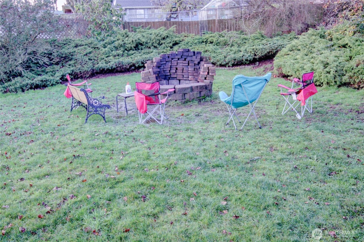 388 NW 11th Court , Oak Harbor, WA 98277