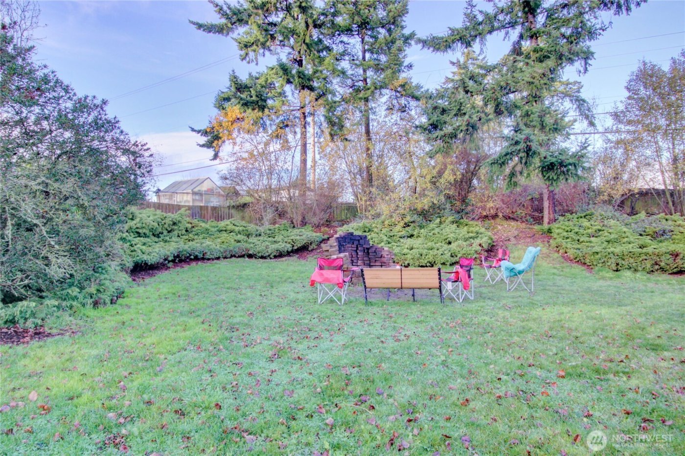 388 NW 11th Court , Oak Harbor, WA 98277