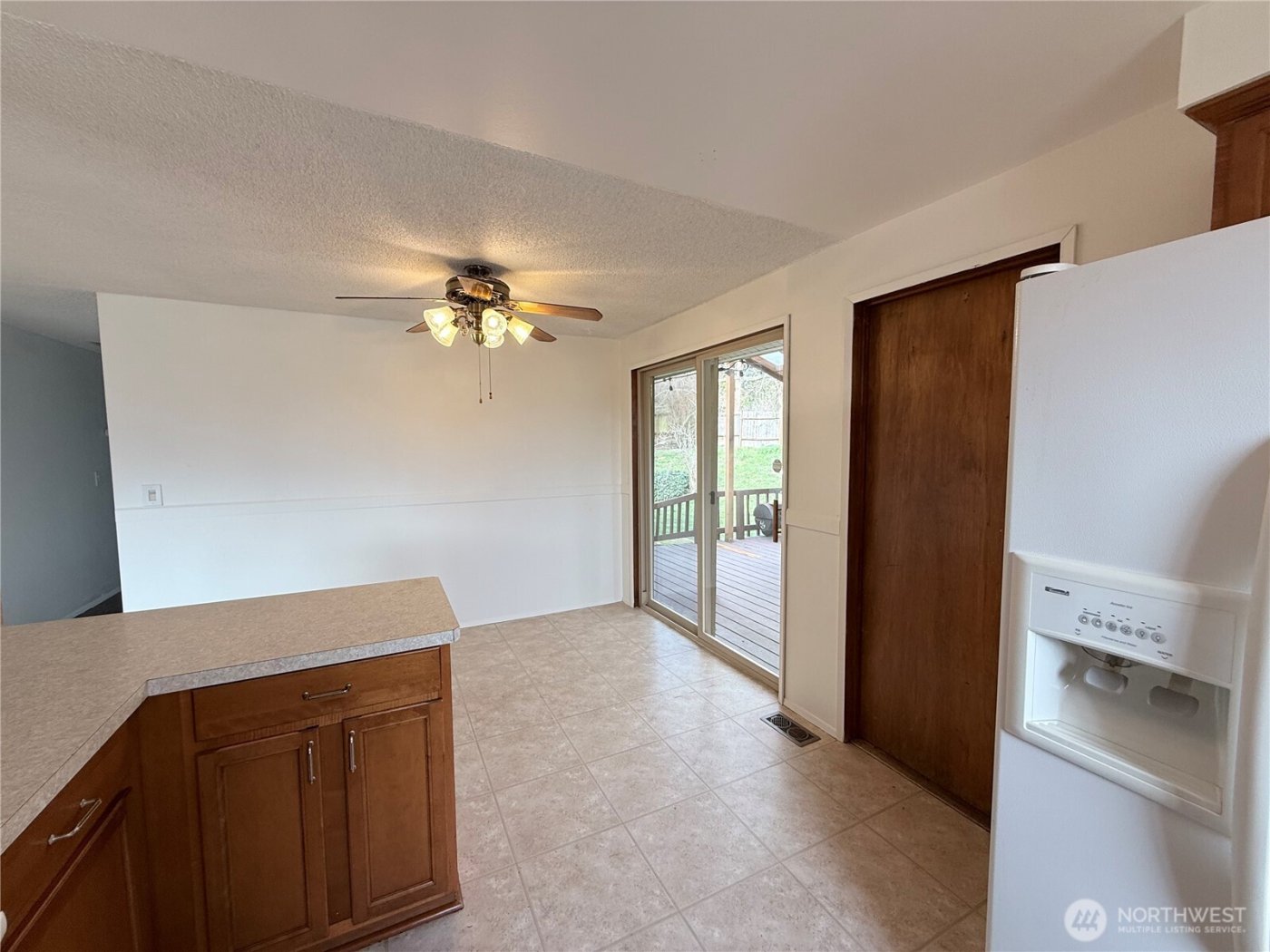 388 NW 11th Court , Oak Harbor, WA 98277