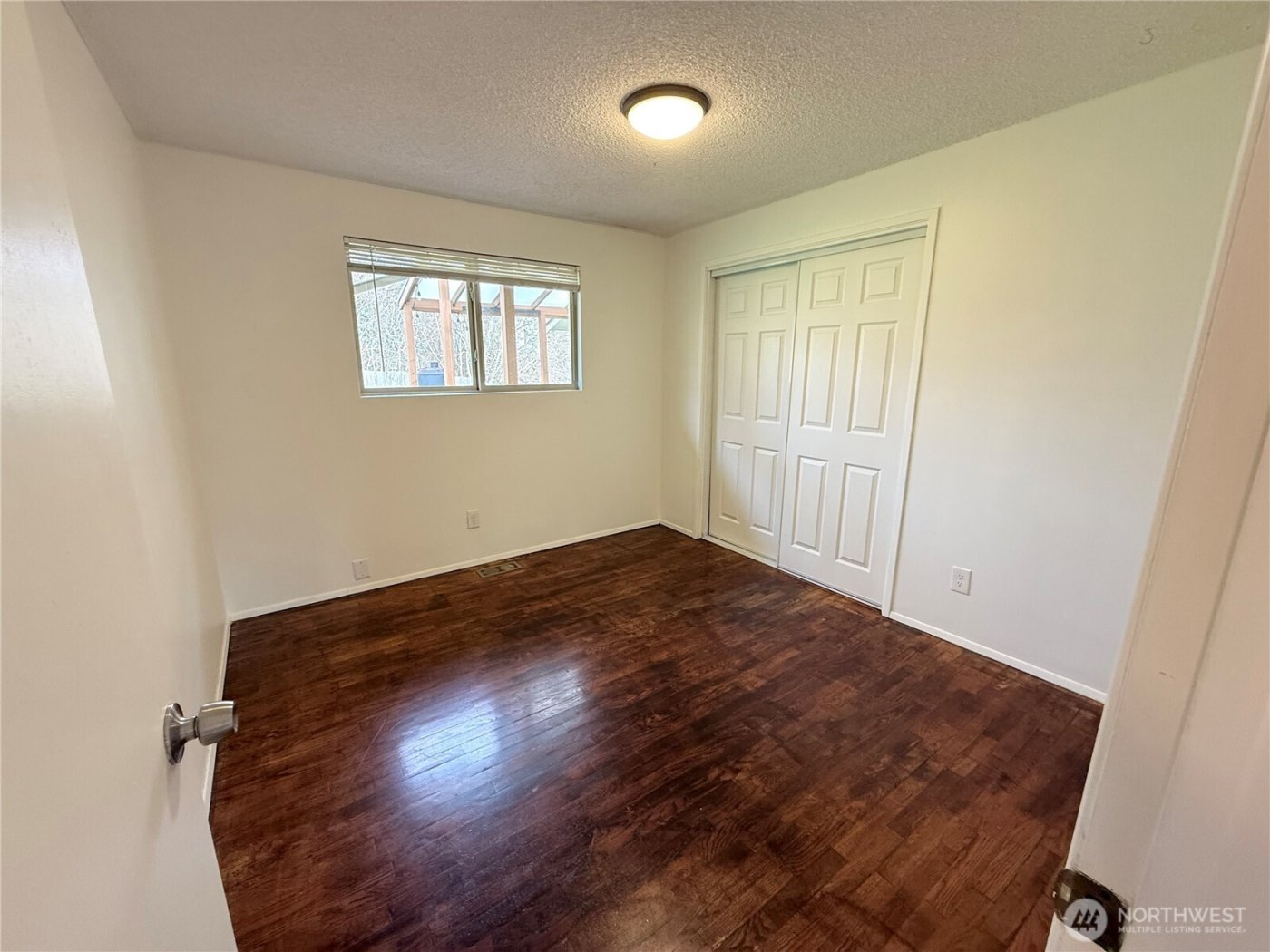 388 NW 11th Court , Oak Harbor, WA 98277