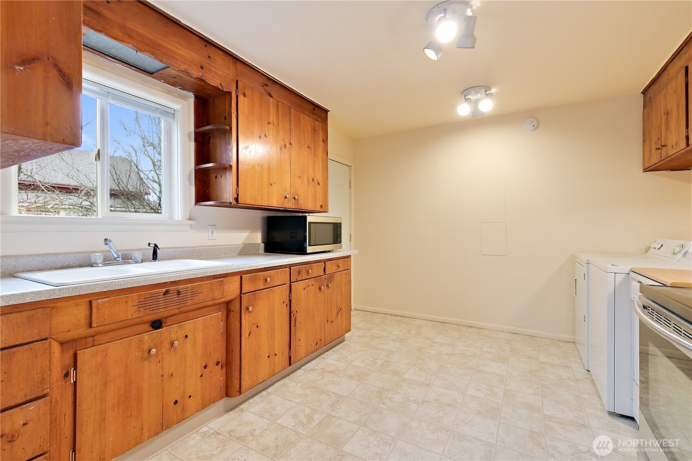 7101 88th Street SW, Lakewood, WA 98499