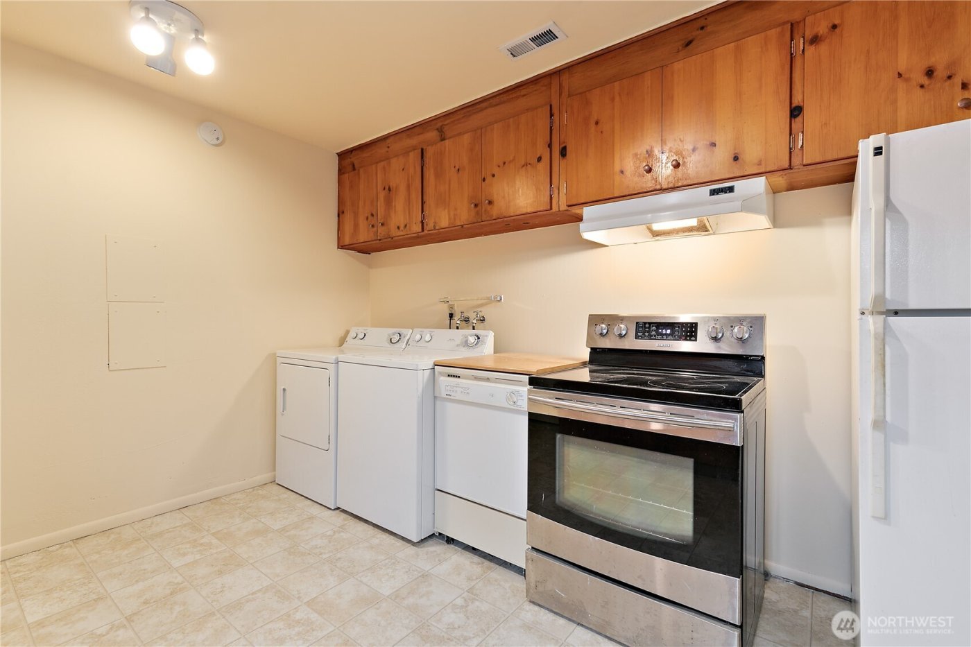 7101 88th Street SW, Lakewood, WA 98499