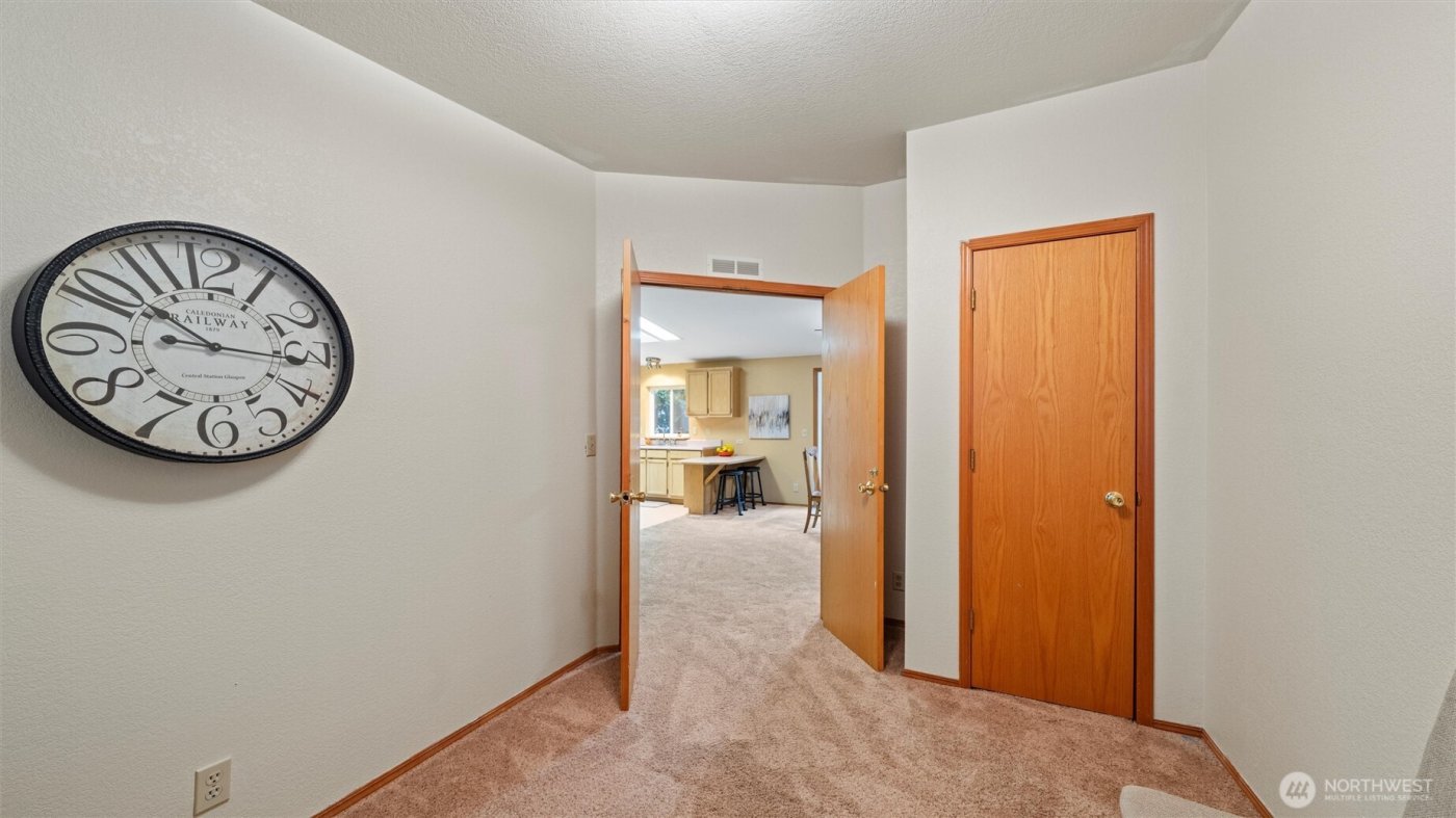 1496 Osprey Lane , College Place, WA 99324