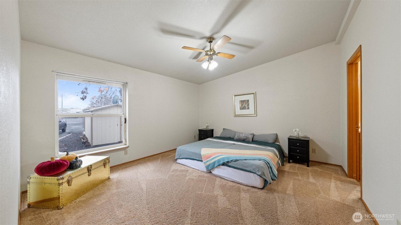 1496 Osprey Lane , College Place, WA 99324