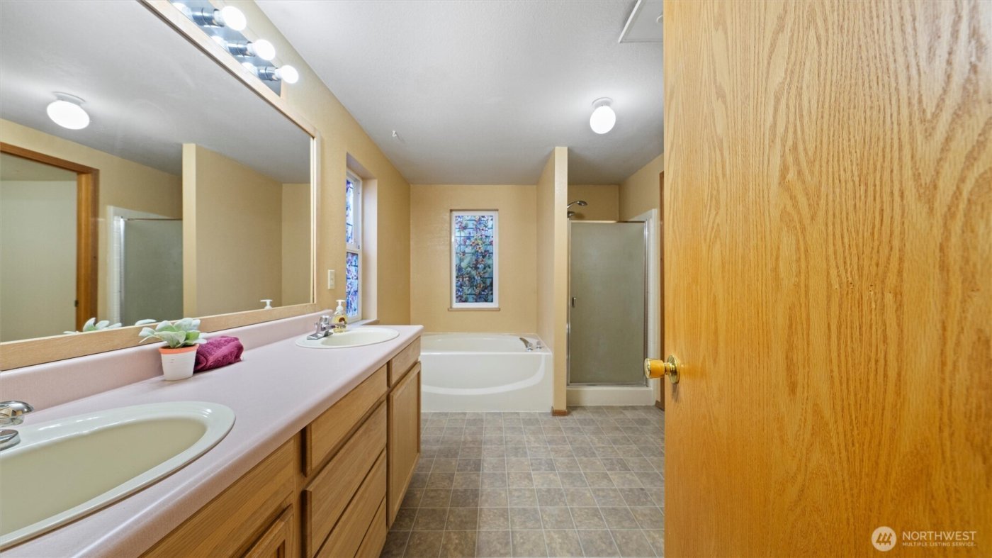 1496 Osprey Lane , College Place, WA 99324