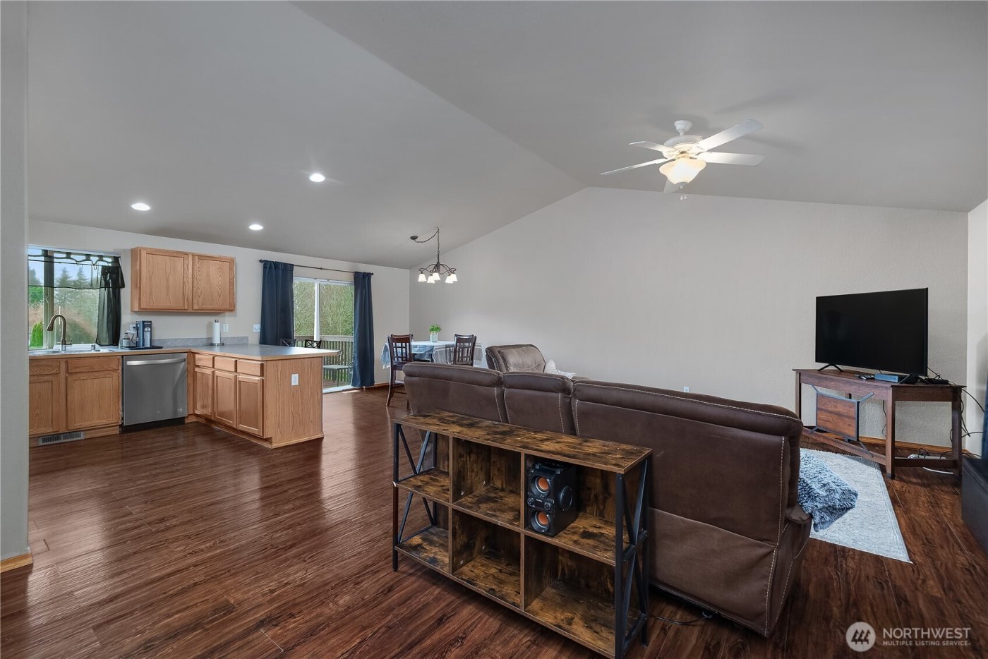 109 Blossom Lane , Elma, WA 98541