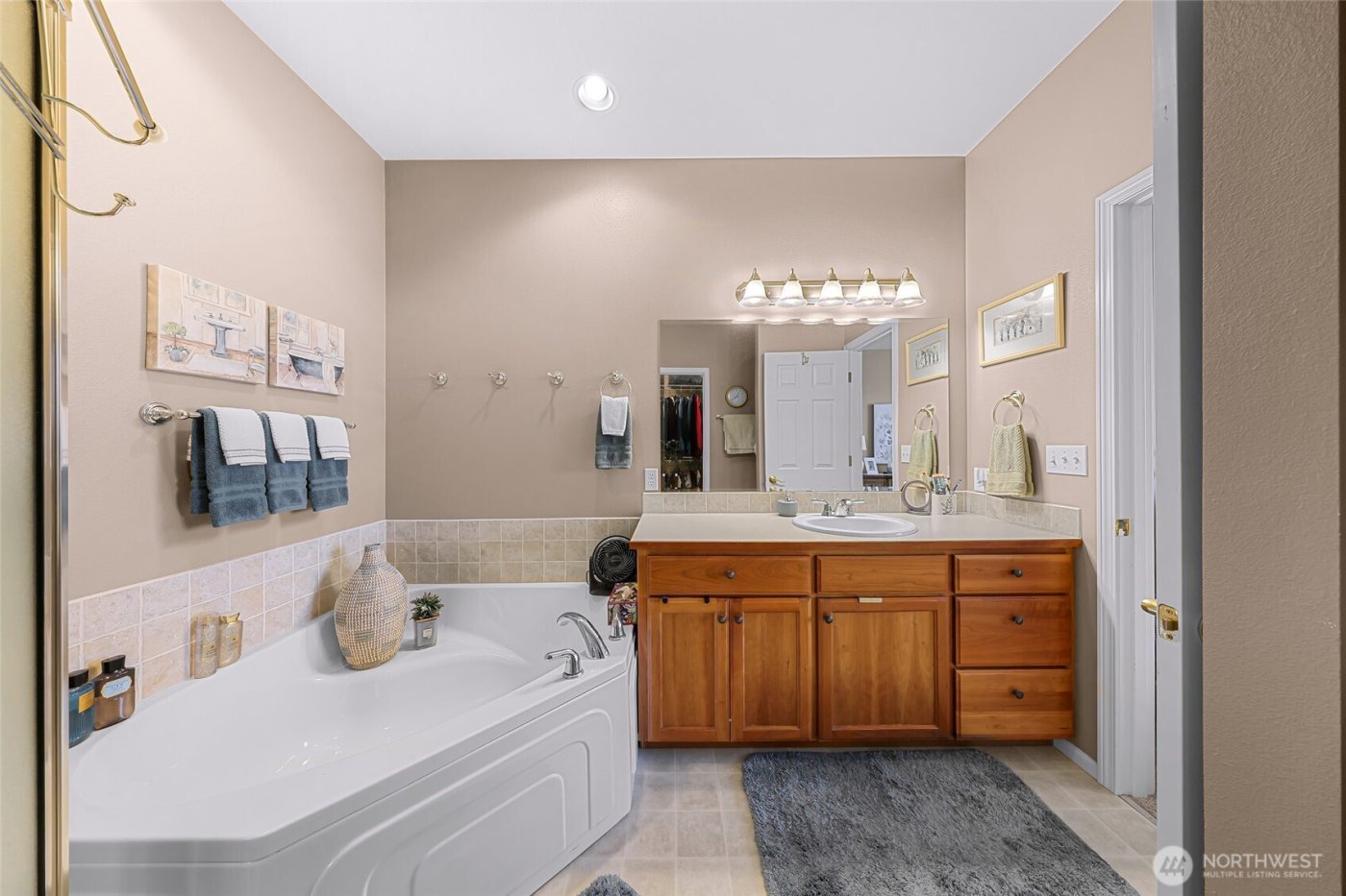 1725 Harrison #106, Lynden, WA 98264