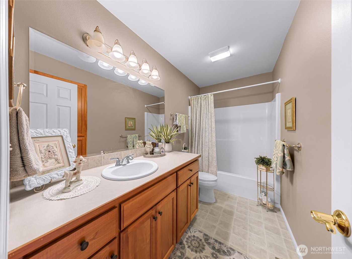 1725 Harrison #106, Lynden, WA 98264