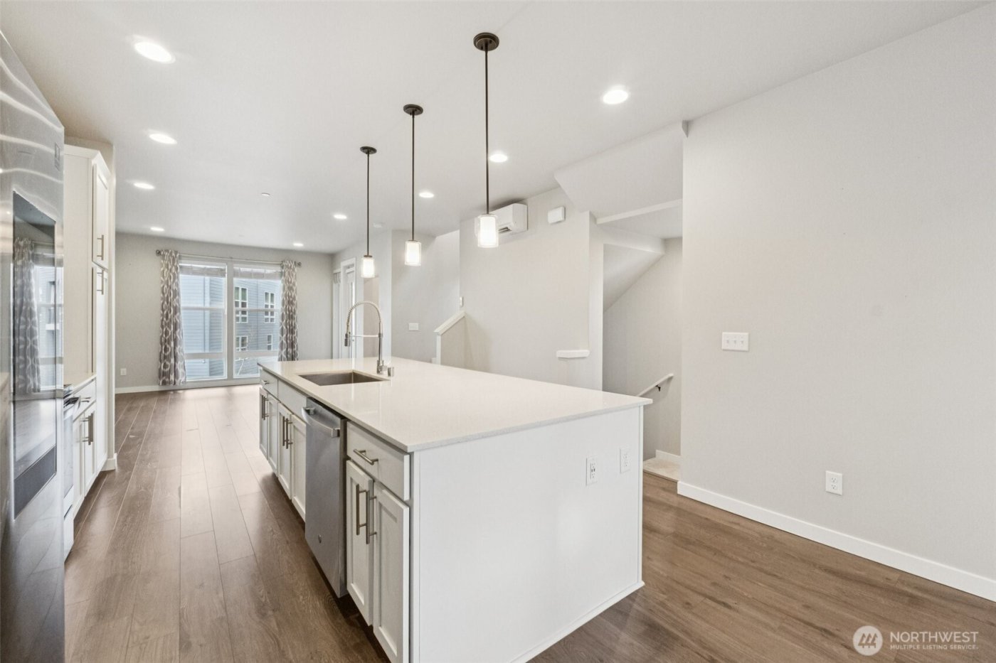 13717 Admiralty Way #J1, Lynnwood, WA 98087