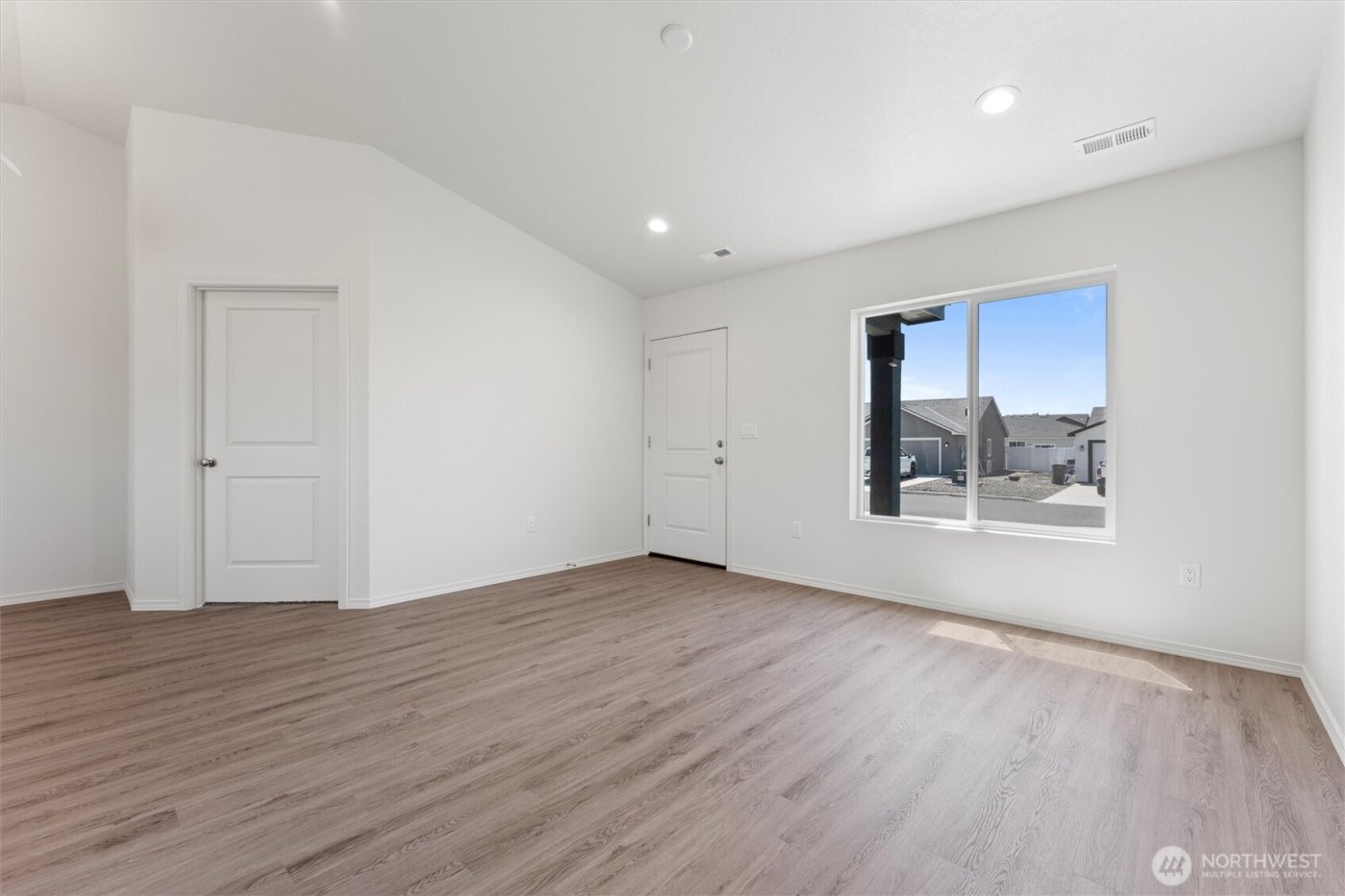 204 Cherry Street , Mattawa, WA 99349