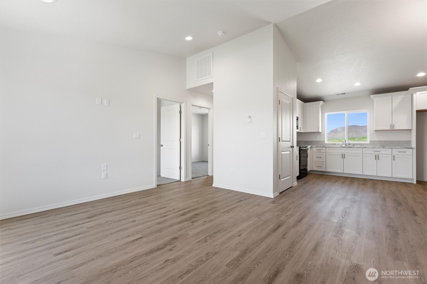 204 Cherry Street , Mattawa, WA 99349