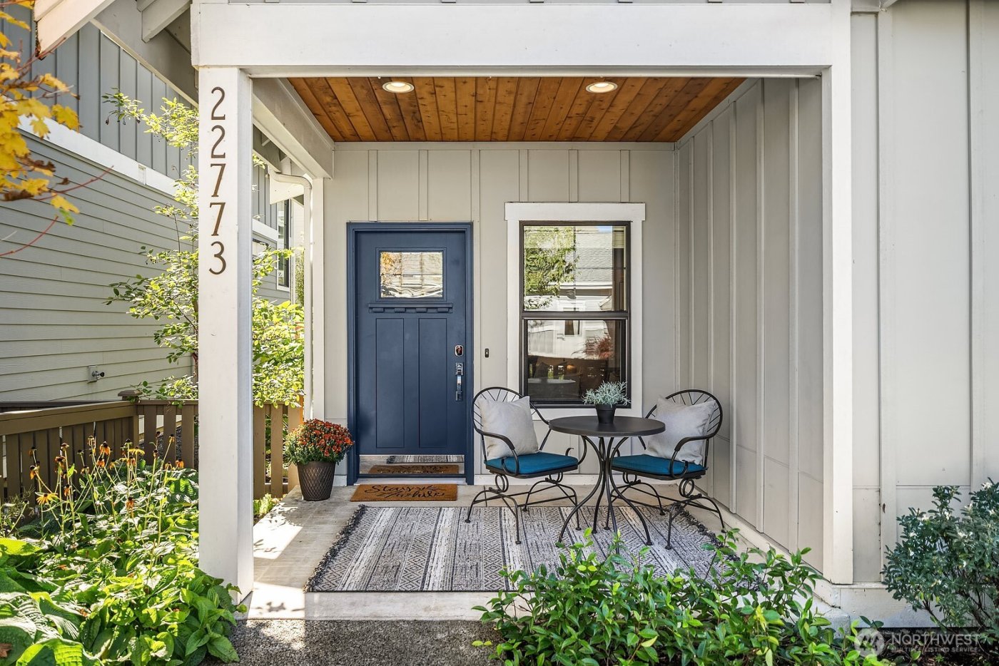 22773 SE 14th Court #10, Sammamish, WA 98075