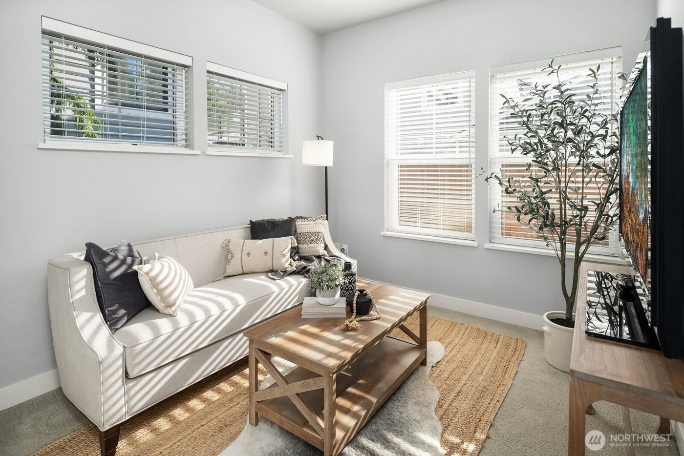 22773 SE 14th Court #10, Sammamish, WA 98075