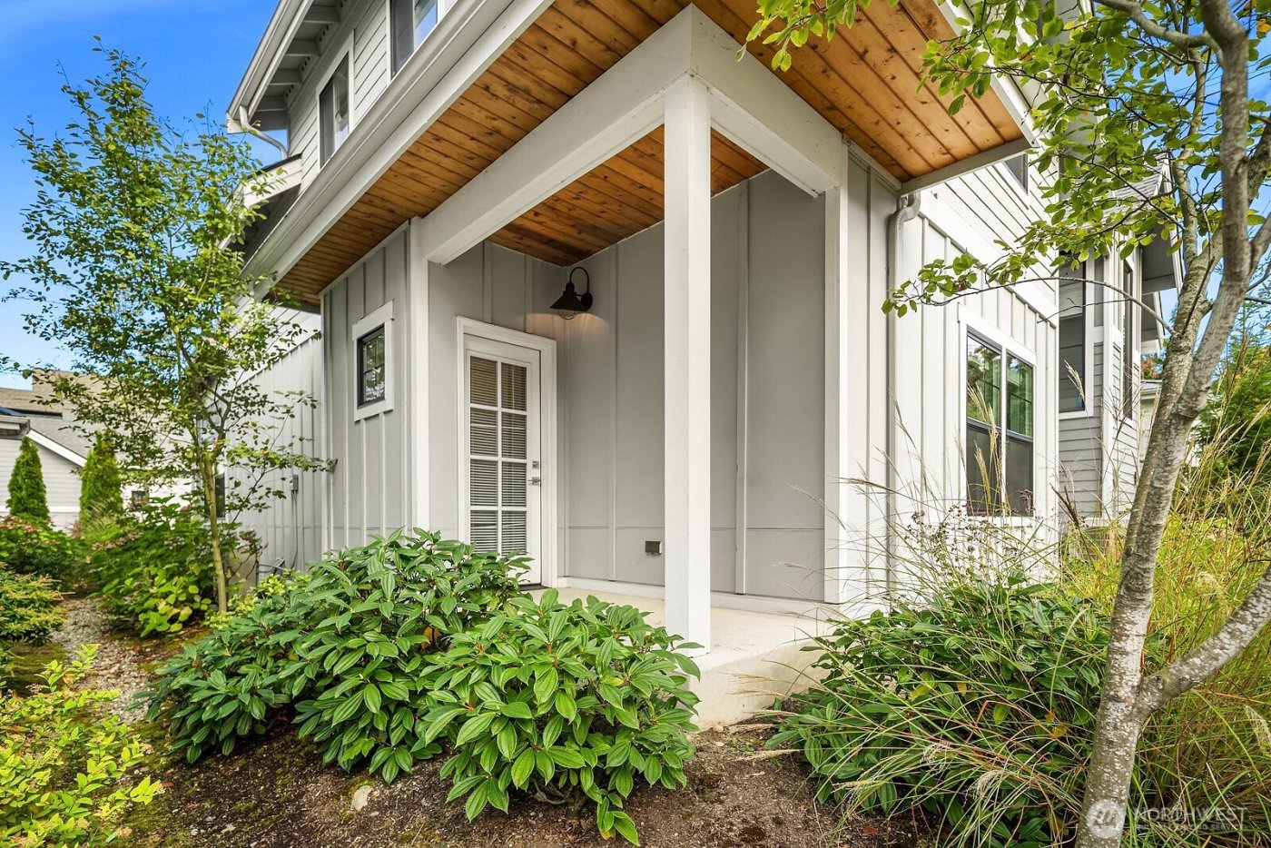 22773 SE 14th Court #10, Sammamish, WA 98075