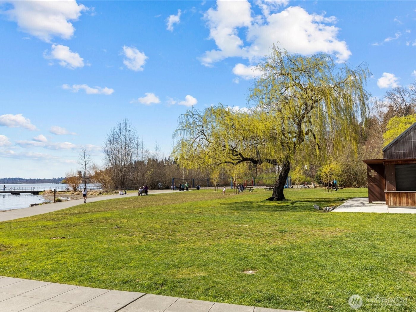 11807 100th Avenue NE #B101, Kirkland, WA 98034