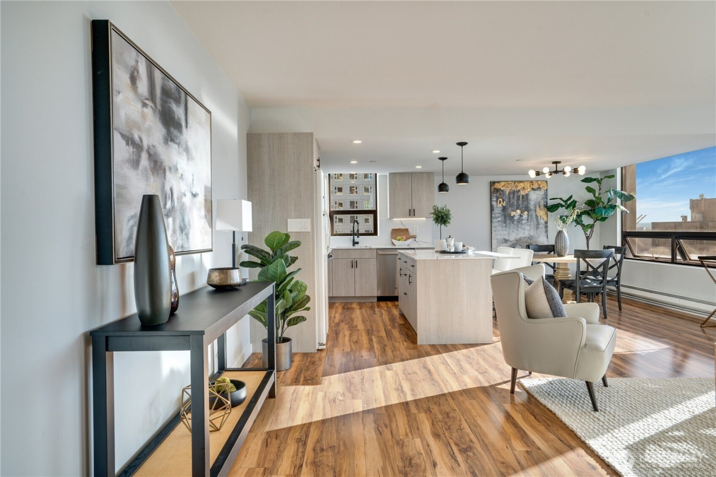 2621 2nd Avenue #706, Seattle, WA 98121