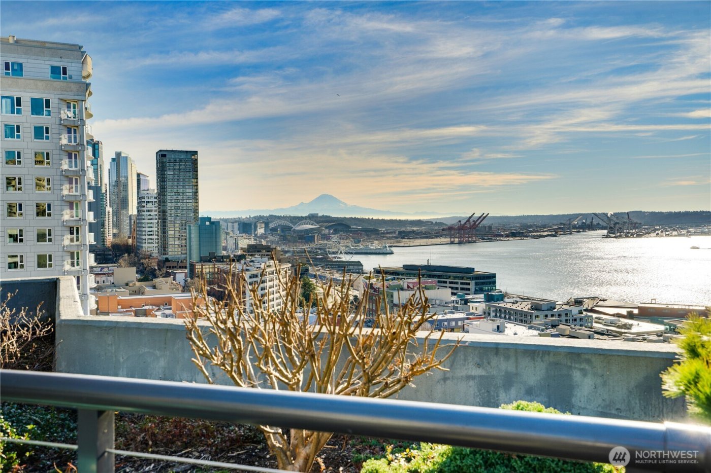 2621 2nd Avenue #706, Seattle, WA 98121