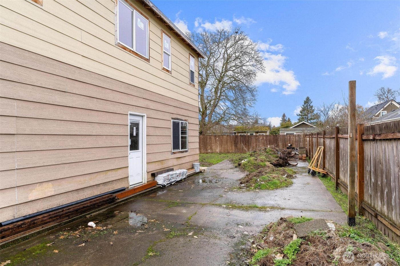 1009 5th Avenue SW, Puyallup, WA 98371