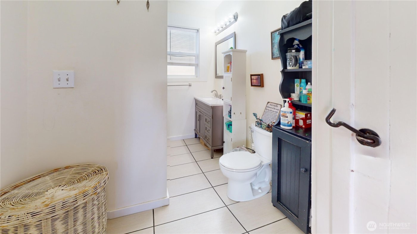 2124 Woburn Street , Bellingham, WA 98229