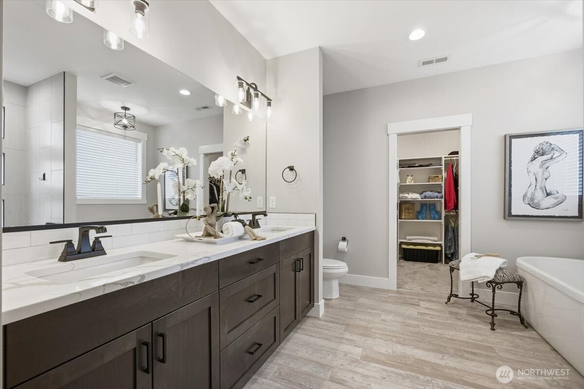 6915 Lamb Ct , Pasco, WA 99301