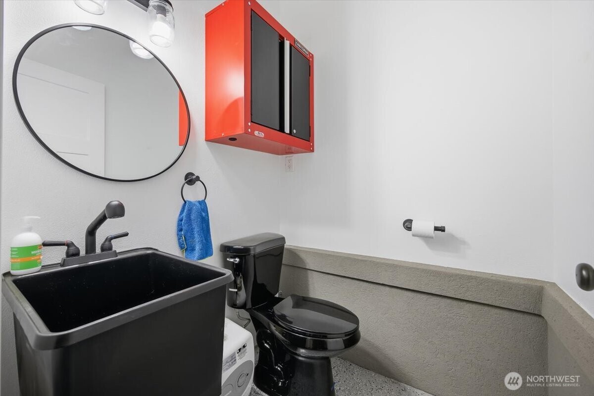 6915 Lamb Ct , Pasco, WA 99301