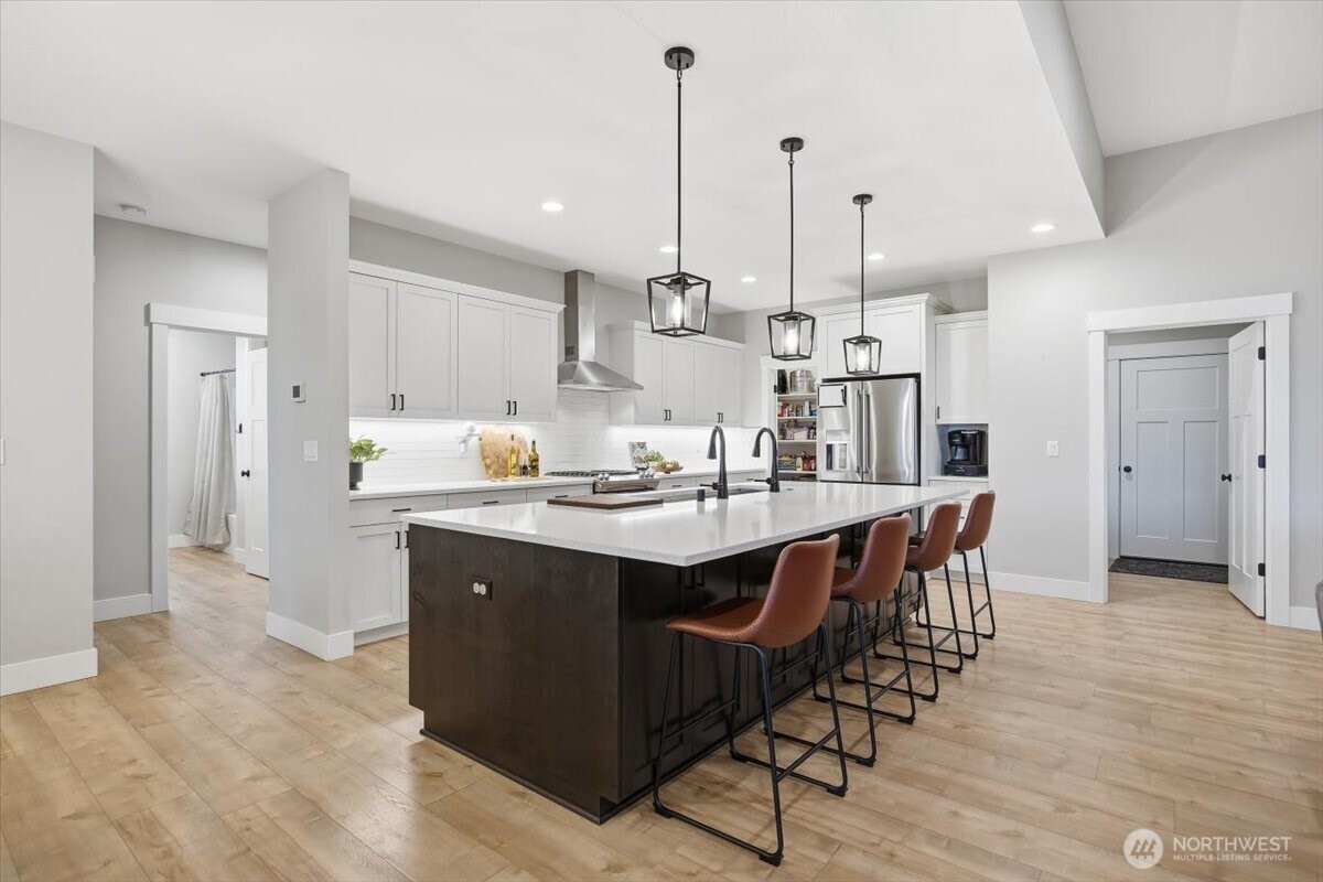 6915 Lamb Ct , Pasco, WA 99301