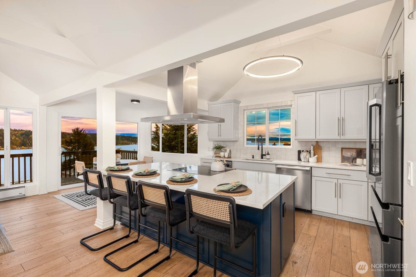 11753 Lakeside Ave NE , Seattle, WA 98125