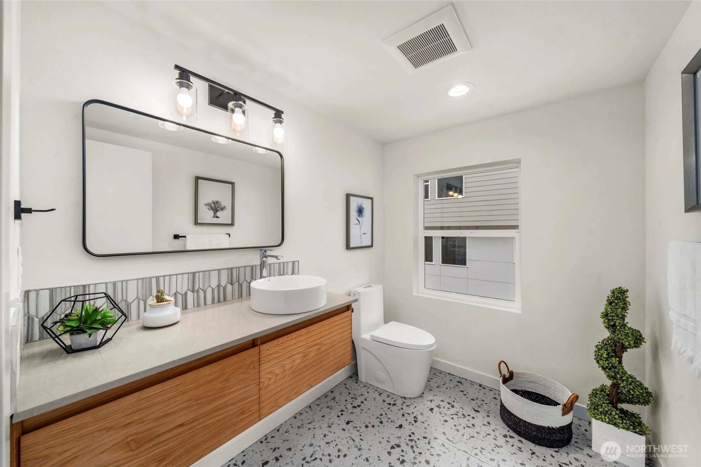 11554 17th Place SW, Burien, WA 98146