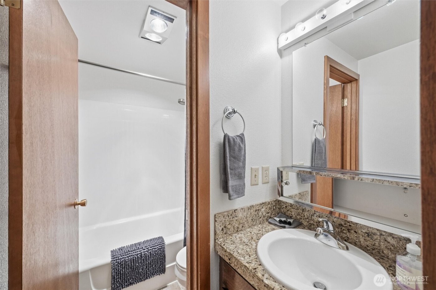 10500 Mt Baker Hwy #906, Deming, WA 98244