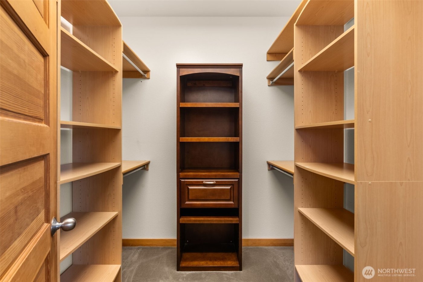 545 Summit Lake Shore Road NW, Olympia, WA 98502