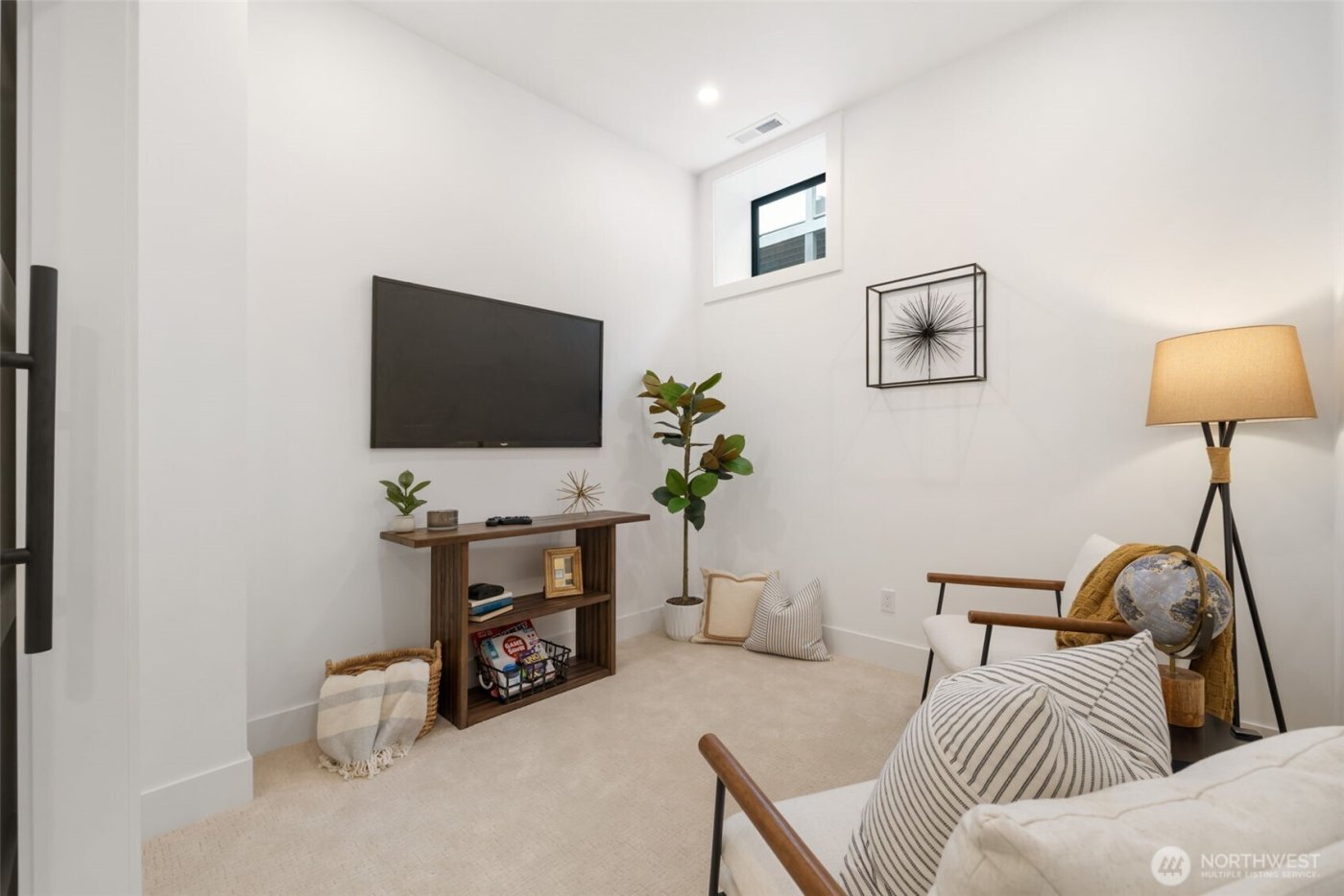 8307 Bayridge Avenue , Gig Harbor, WA 98332