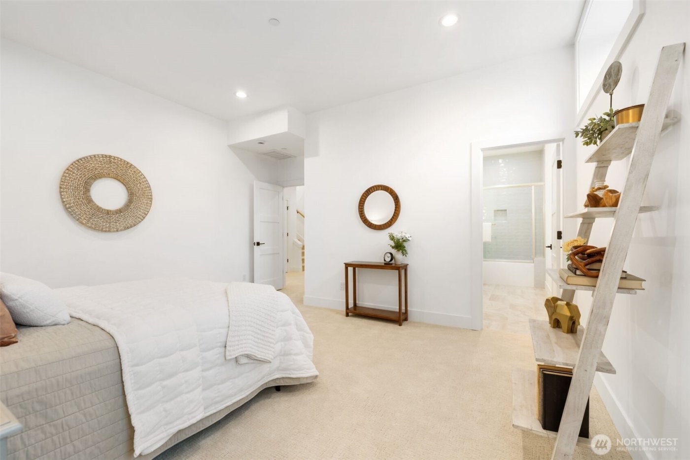 8307 Bayridge Avenue , Gig Harbor, WA 98332