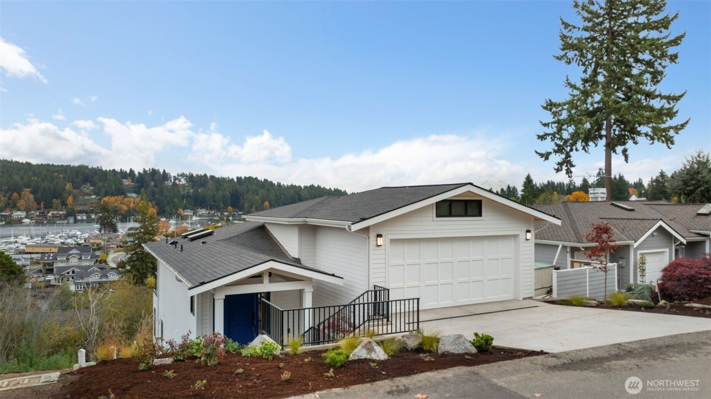 8307 Bayridge Avenue , Gig Harbor, WA 98332