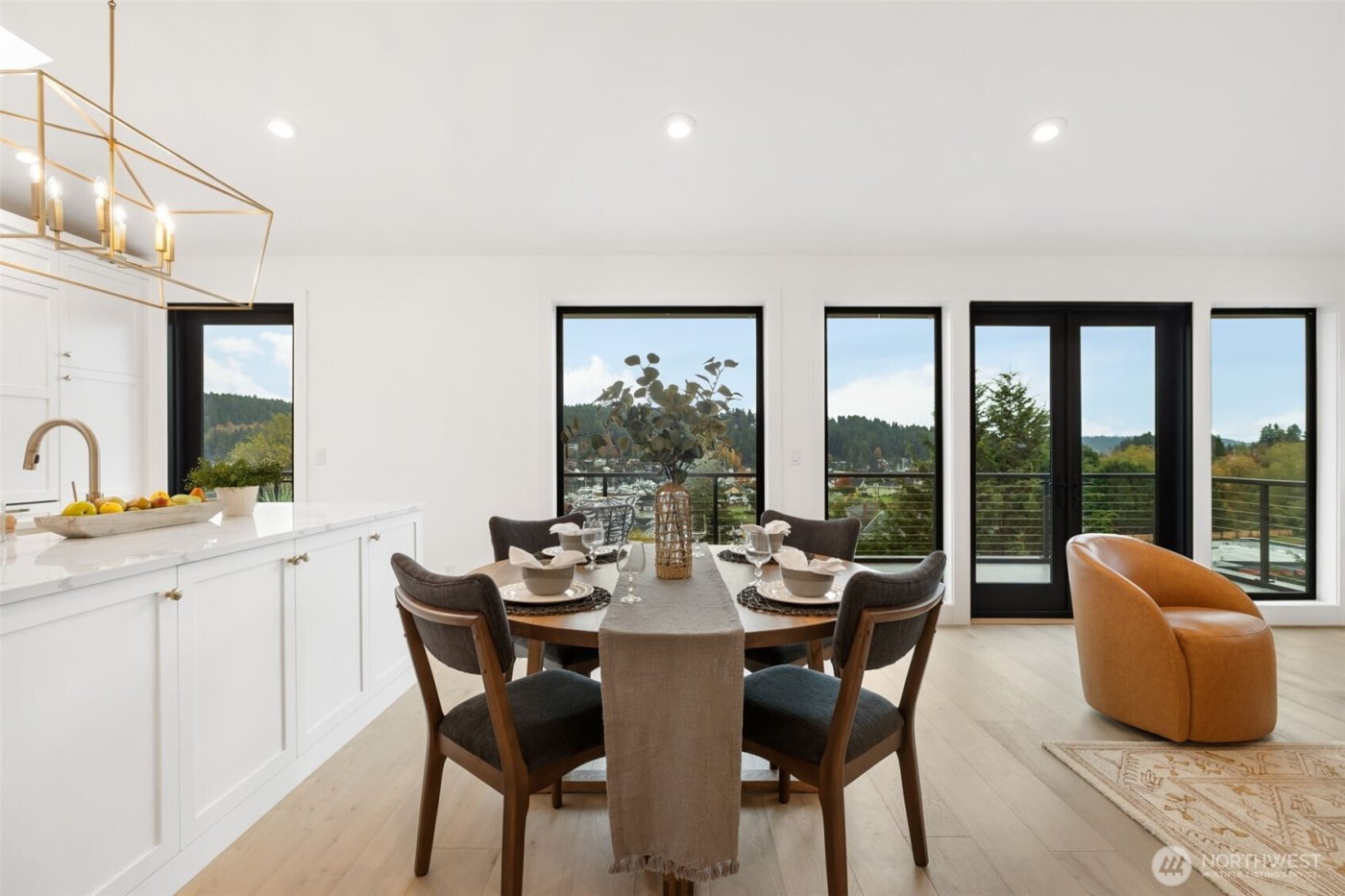 8307 Bayridge Avenue , Gig Harbor, WA 98332